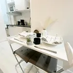 Nordstay - Nordic Flat With Self Check-in アパート
